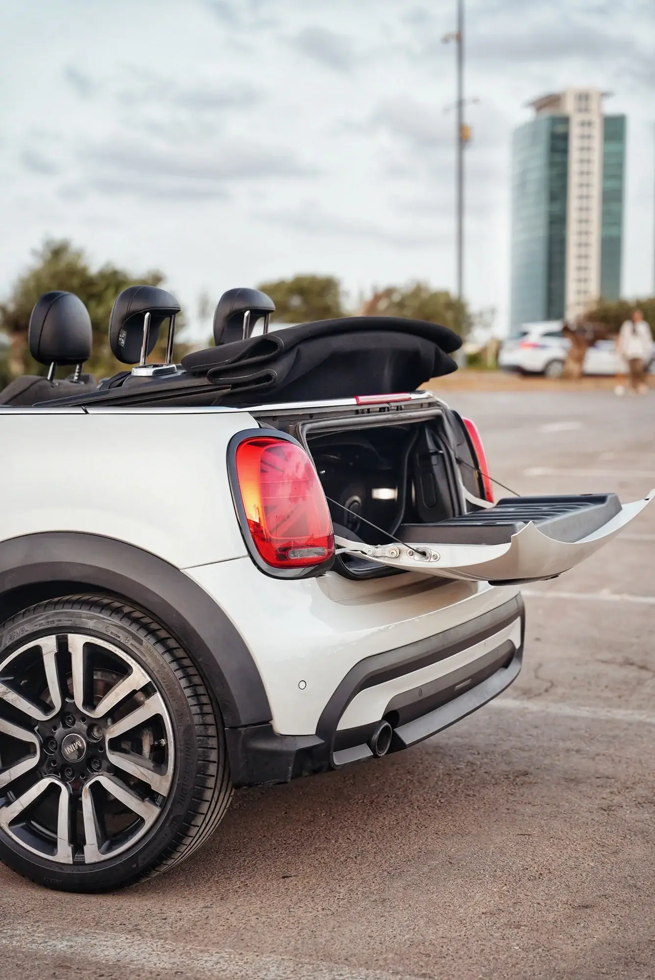 Mini Cooper - Photo 2